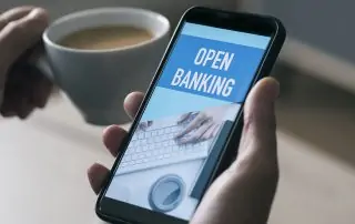 Open banking na tela do celular