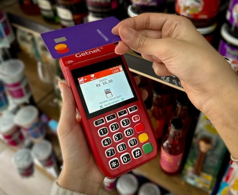 Getnet Clássica aceitando pagamento por aproximação (NFC)